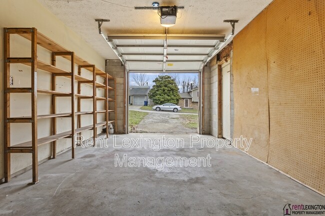 Building Photo - 208 Grayson Ct