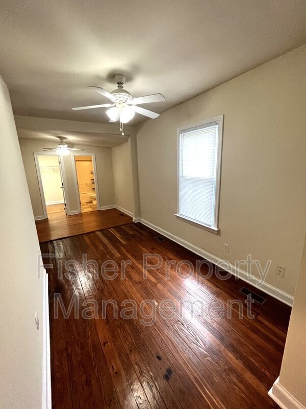Building Photo - 608 Albemarle St