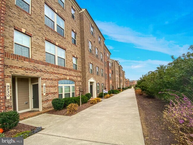 Building Photo - 9226 Landon House Wy