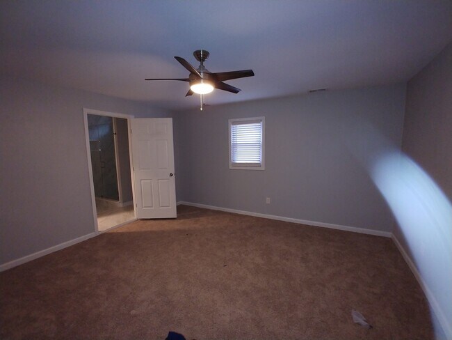 Building Photo - Amazing  Newly Renovated Three Bedroom Home off Zorn Avenue