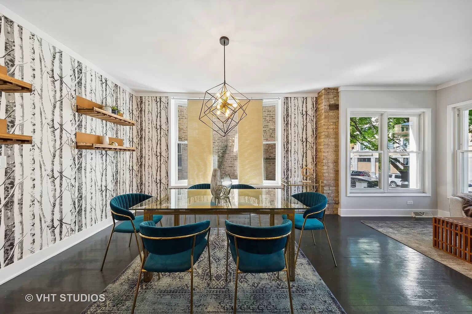Dining Room - 7619 N Bosworth Ave