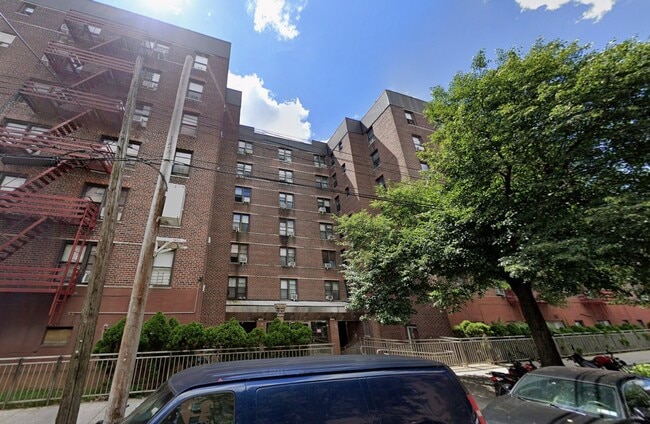 Building Photo - 41-42-42 Elbertson St