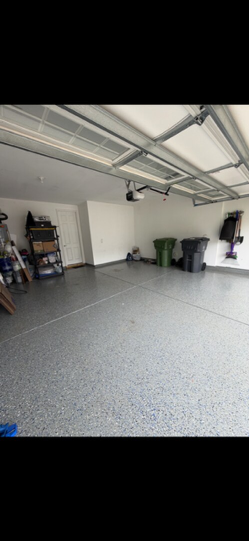 Building Photo - 5 BR/4BA | Newly Renovated Single Family Home | 1-Car Garage Parking | Fenced backyard