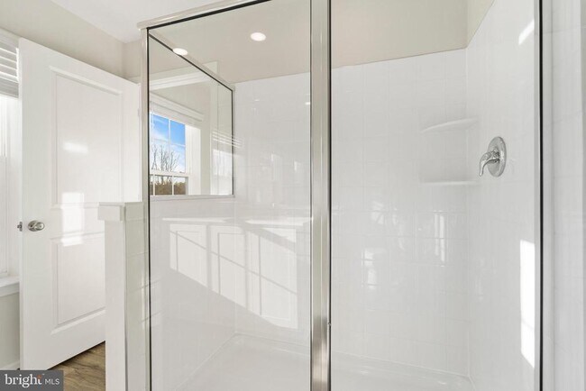 Building Photo - 7430 Fern Gully Way
