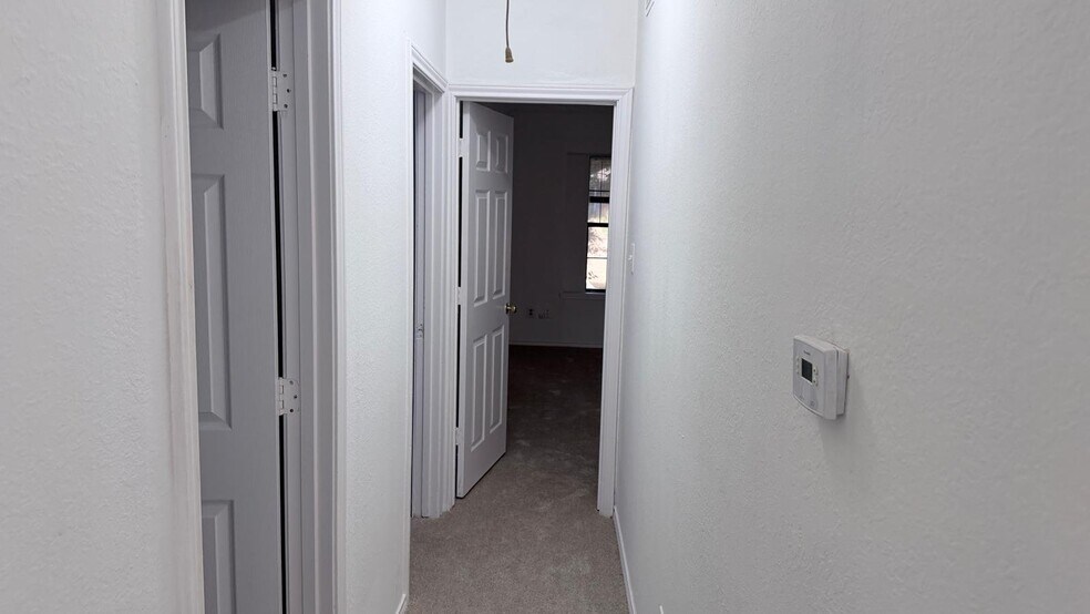 Building Photo - 4037 Hearthstone Dr