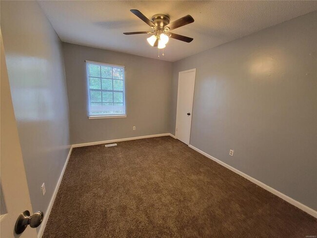 Building Photo - Section8 Accepted