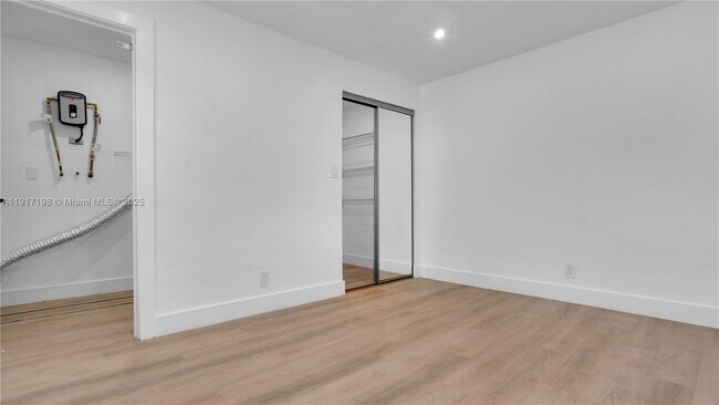 Building Photo - 32 SW 9th St