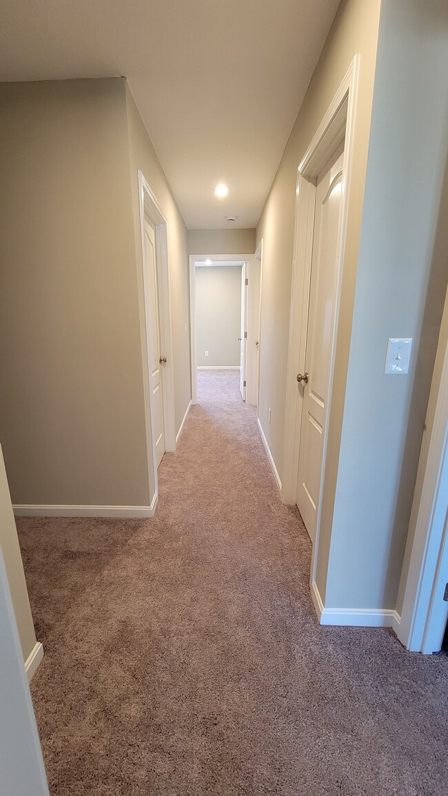 Second Floor hallway - 3397 Sunbeam Pl