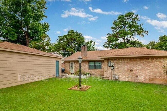 Building Photo - 4723 Lost Oak Dr