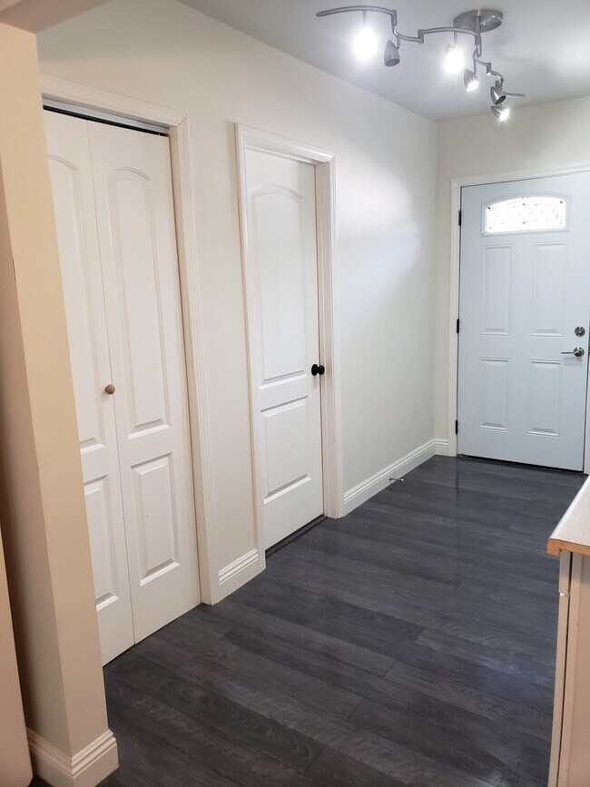 Building Photo - 43537 18th St W