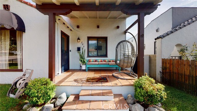 Building Photo - 206 W Mountain View Ave