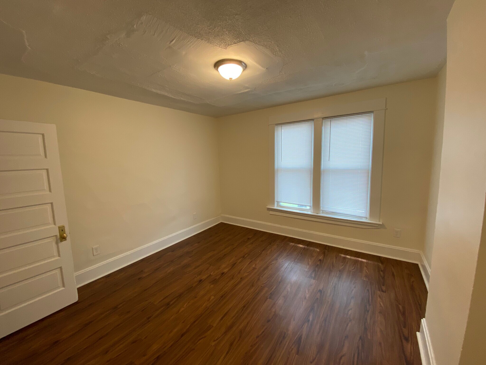 Building Photo - 82 Dana Ave