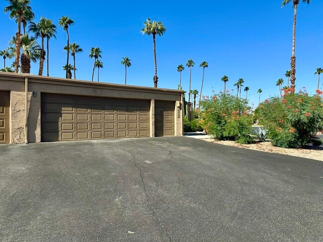 Building Photo - 76705 Sandpiper Dr