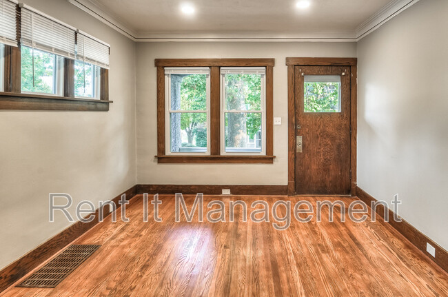 Building Photo - 4389 Mason St