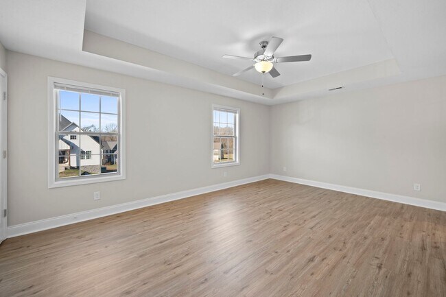 Building Photo - 1385 Sussex Dr