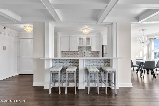 Building Photo - 28 Riverside Ave