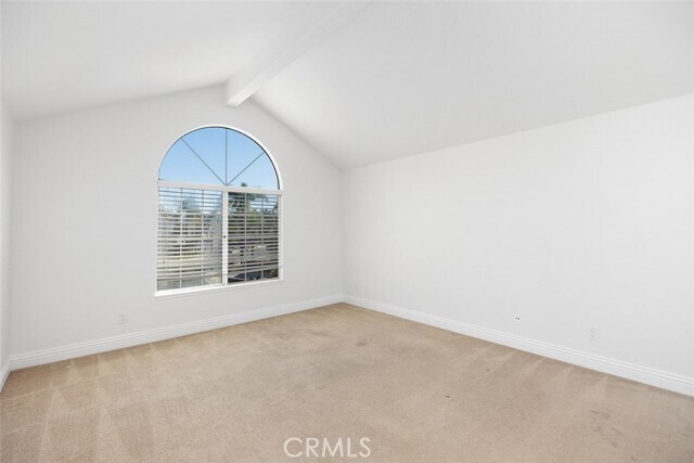 Building Photo - 2 Crystalglen