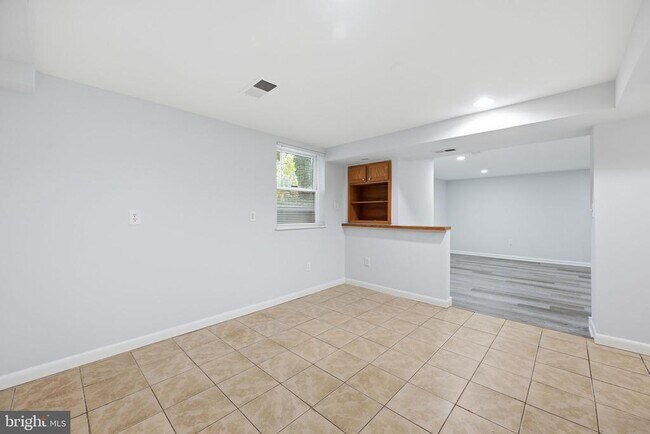 Building Photo - 3908 Braddock Rd