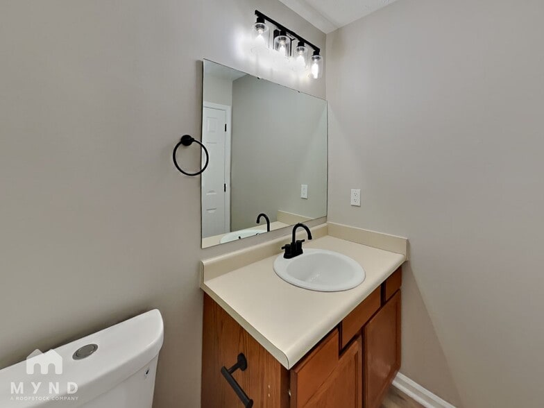 Building Photo - 4038 Gray Arbor Way