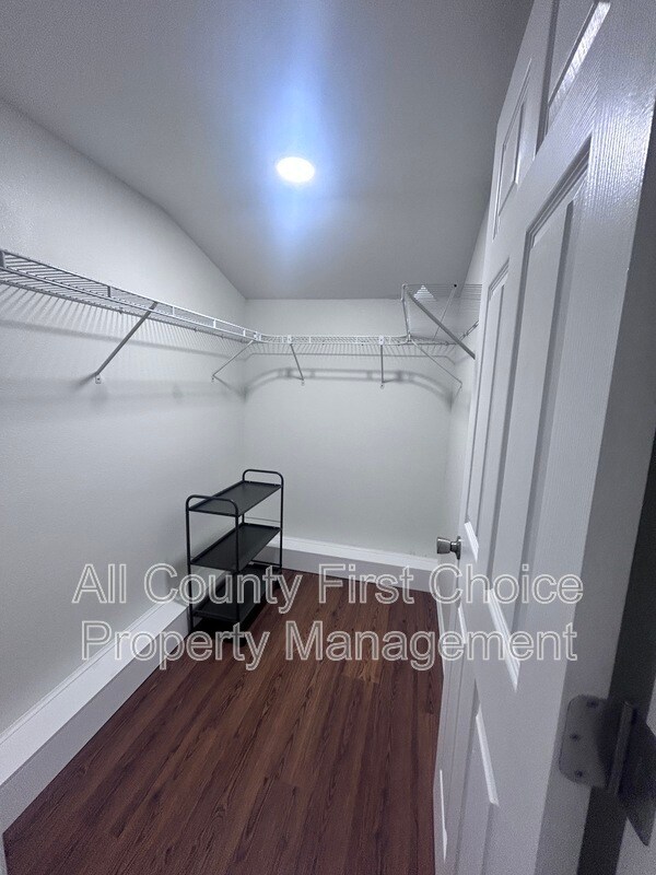 Building Photo - 3928 1st Ave N