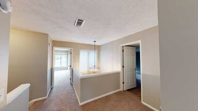 Building Photo - 2140 Fort Harrods Dr