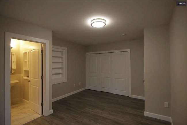 Building Photo - 1126/1128 E 29th Ave