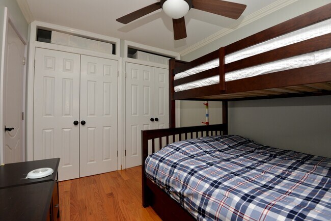 Building Photo - 174-06 Jewel Ave