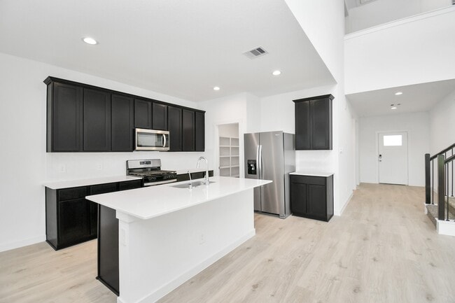 Building Photo - 3843 Pierce Pl Ln