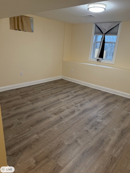 Building Photo - 129 North Ave