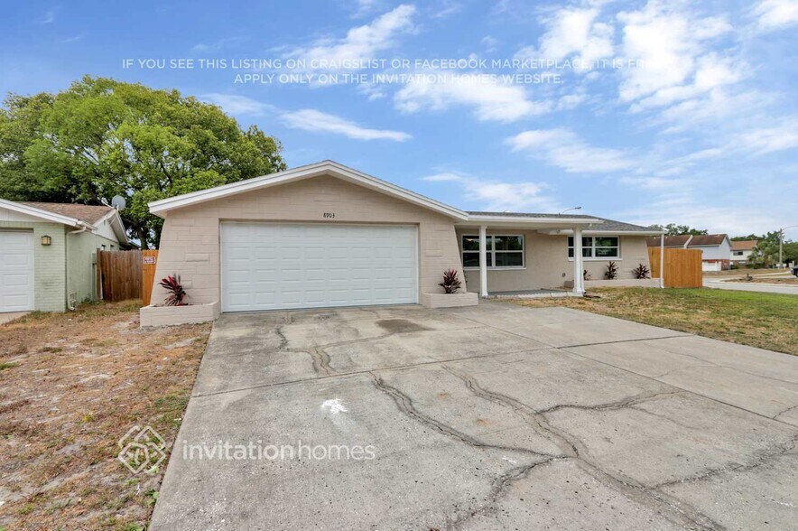 Building Photo - 8903 Cochise Ln
