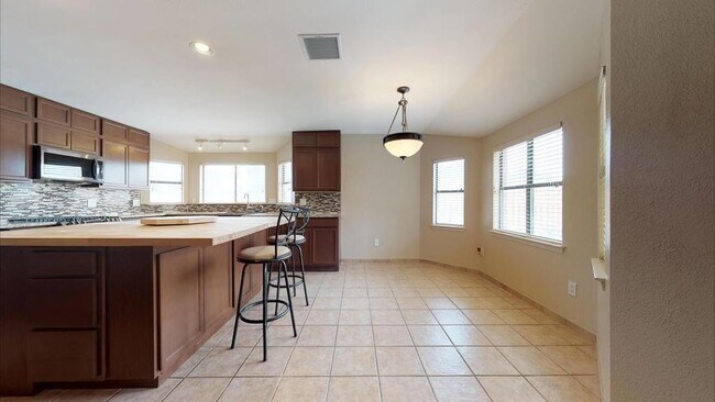 Building Photo - Northeast El Paso 5bed Refrig A/C house in...