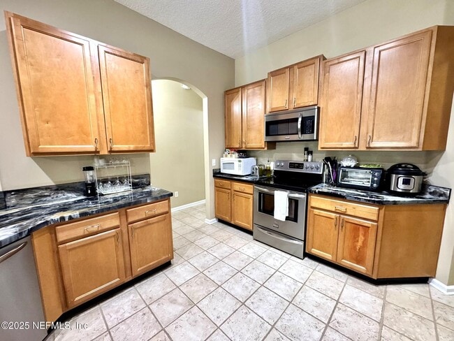 Building Photo - 2208 Wide Reach Dr
