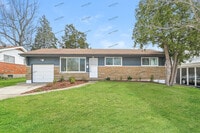 Building Photo - 2230 Hollis Dr