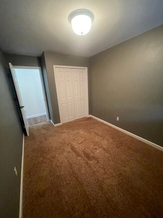 Building Photo - **MOVE IN SPECIAL!** Pet Friendly Charming 3 Bedroom Home with large office!