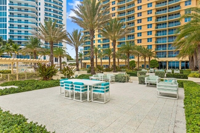 Building Photo - 2501 S Ocean Dr