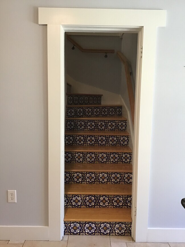 Building Photo - 535 Prescott St