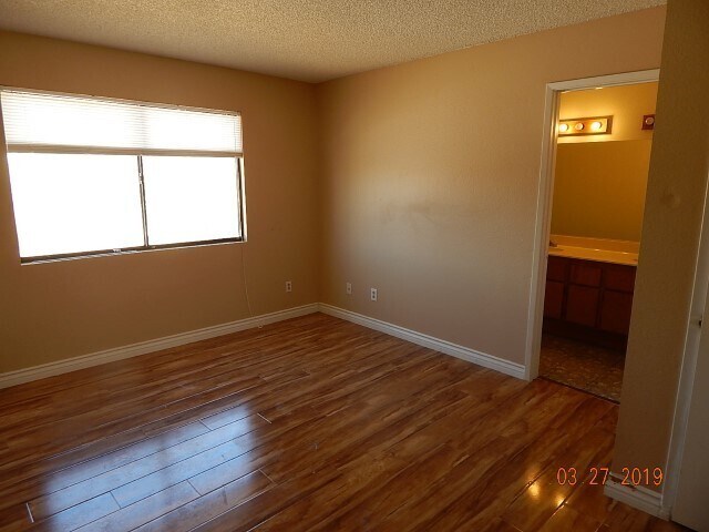 Building Photo - Wonderful 3 Bedroom, 2 Story Home near Summerlin!