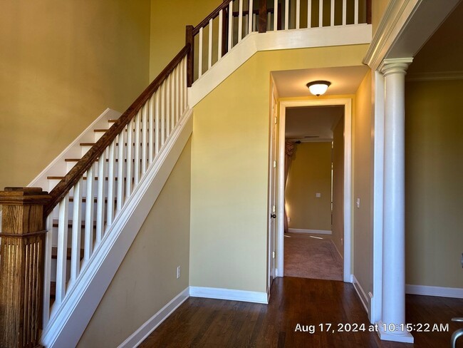 Building Photo - 10135 Ridgewood Oak Dr