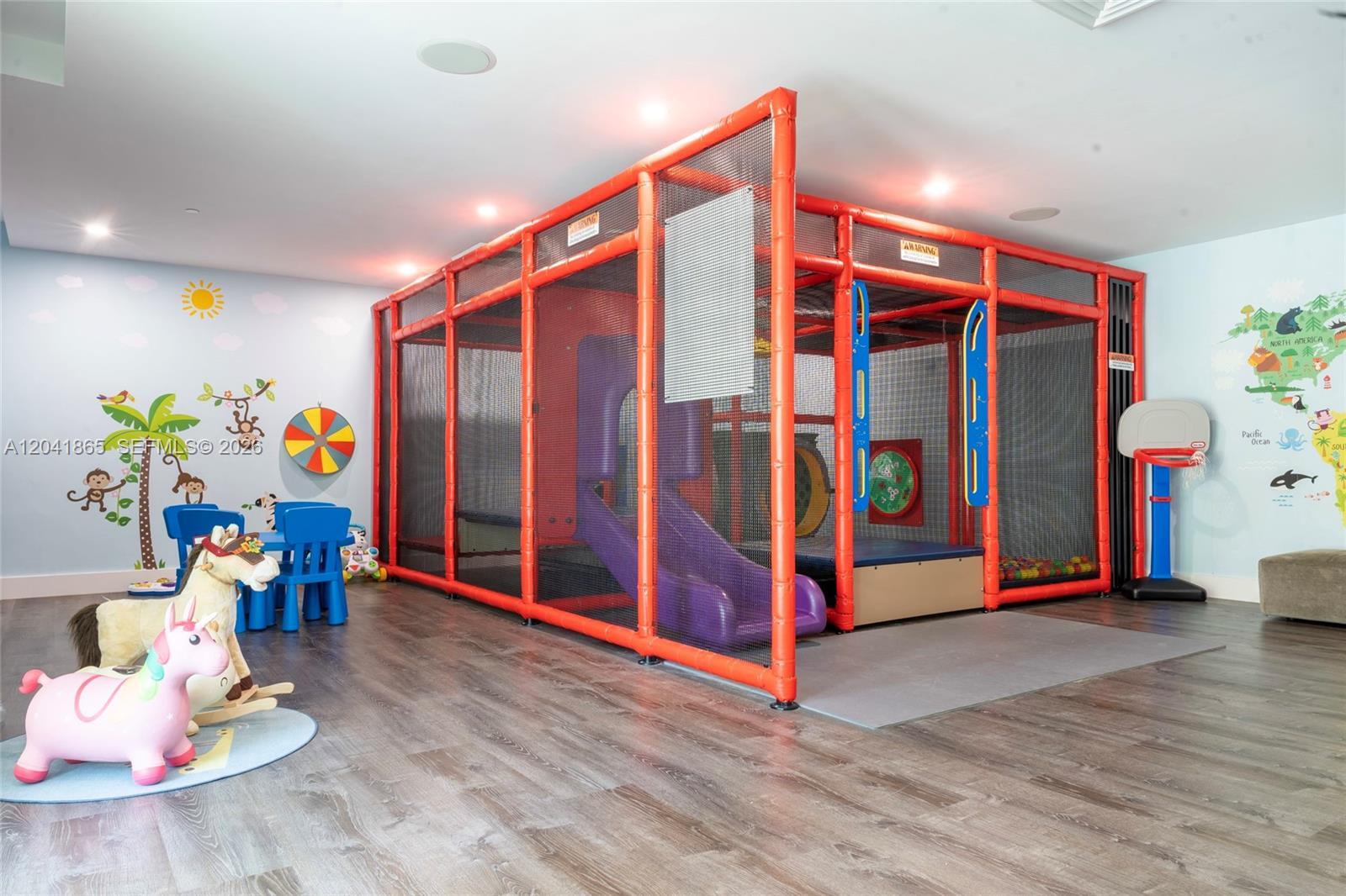 Game Room - 950 Brickell Bay Dr