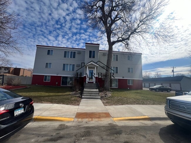 Building Photo - Hayfield Greens