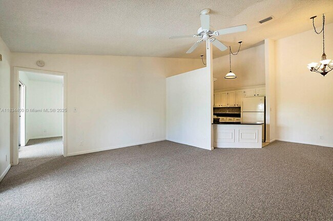 Building Photo - 6568 Chasewood Dr