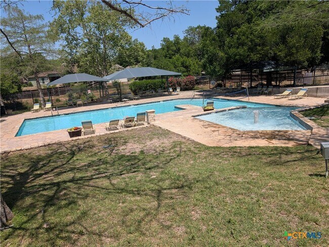 Building Photo - 1771 Oak Glen