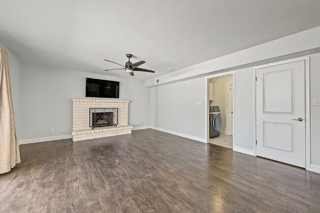 Building Photo - 13015 N 49th Pl