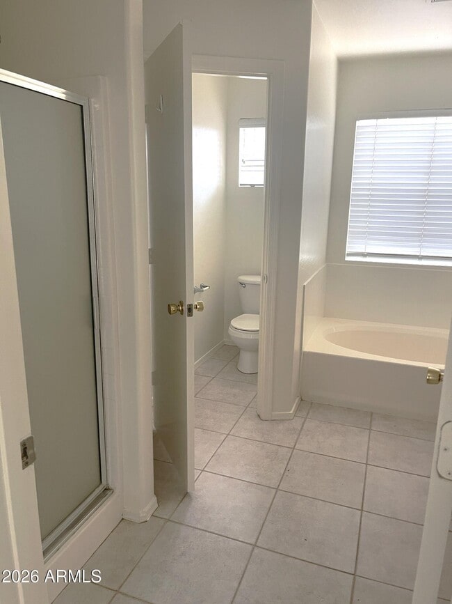 Building Photo - 2950 E Tyson Ct