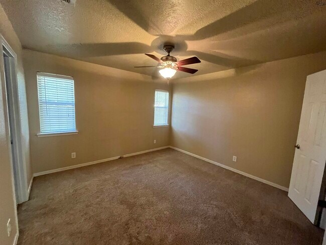 Building Photo - 1308 Montgomery St