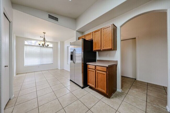 Building Photo - Charming 3-bedroom, 2-bathroom home locate...