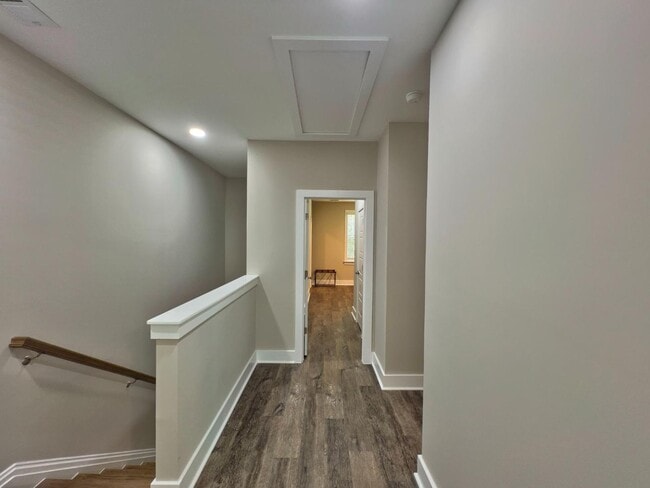 Building Photo - 3925 Overbrook Dr