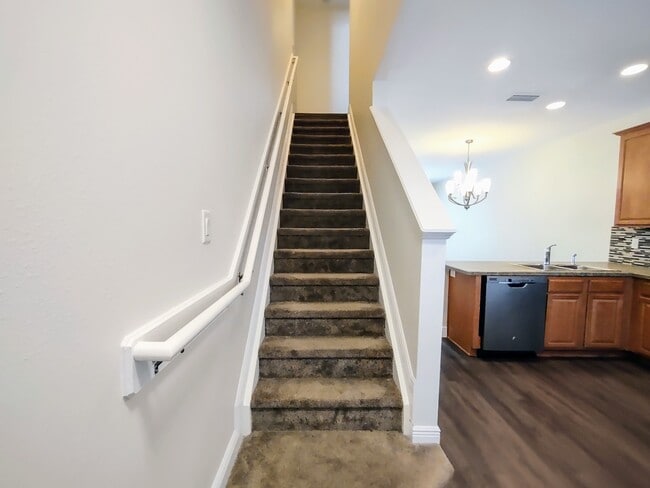 Building Photo - 653 Drake Bay Terrace