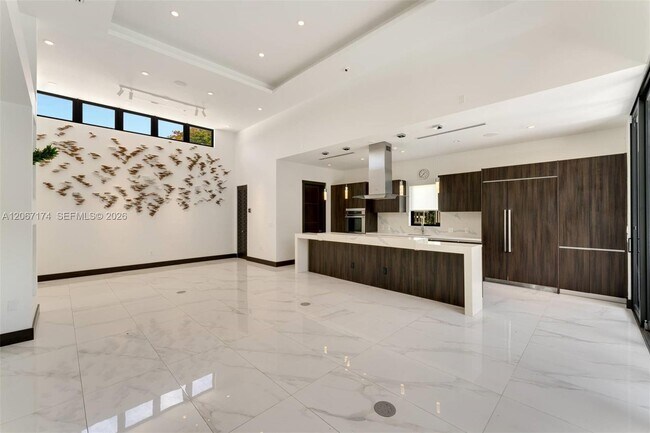 Building Photo - 15315 SW 84th Ave