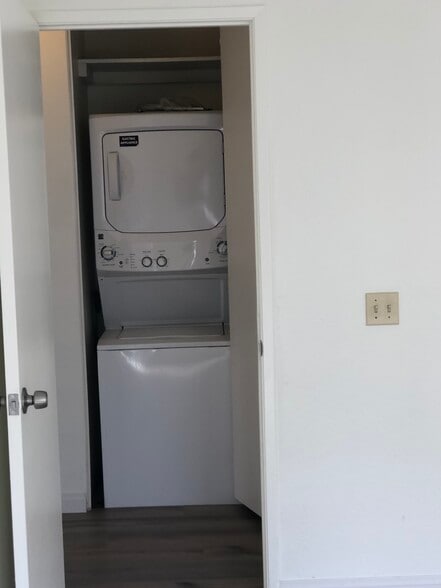 Building Photo - 13211 Wimberly Sq